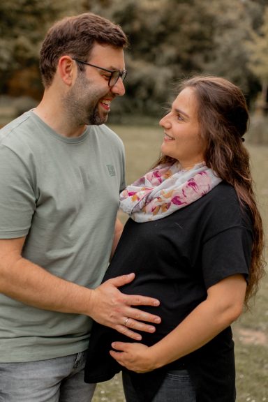 Babybauchshooting in Heinsberg authentische Momente