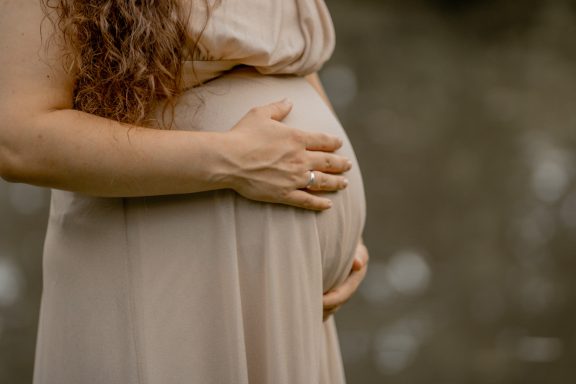 Babybauchshooting in Heinsberg authentische Momente